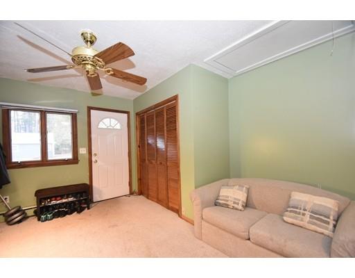 27 Riner Street Framingham, MA 01701 - Photo 11 of 17