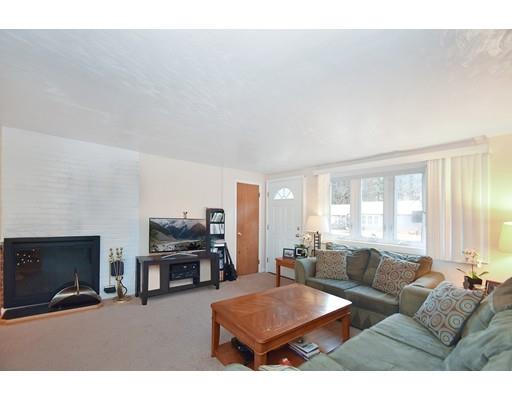 27 Riner Street Framingham, MA 01701 - Photo 5 of 17