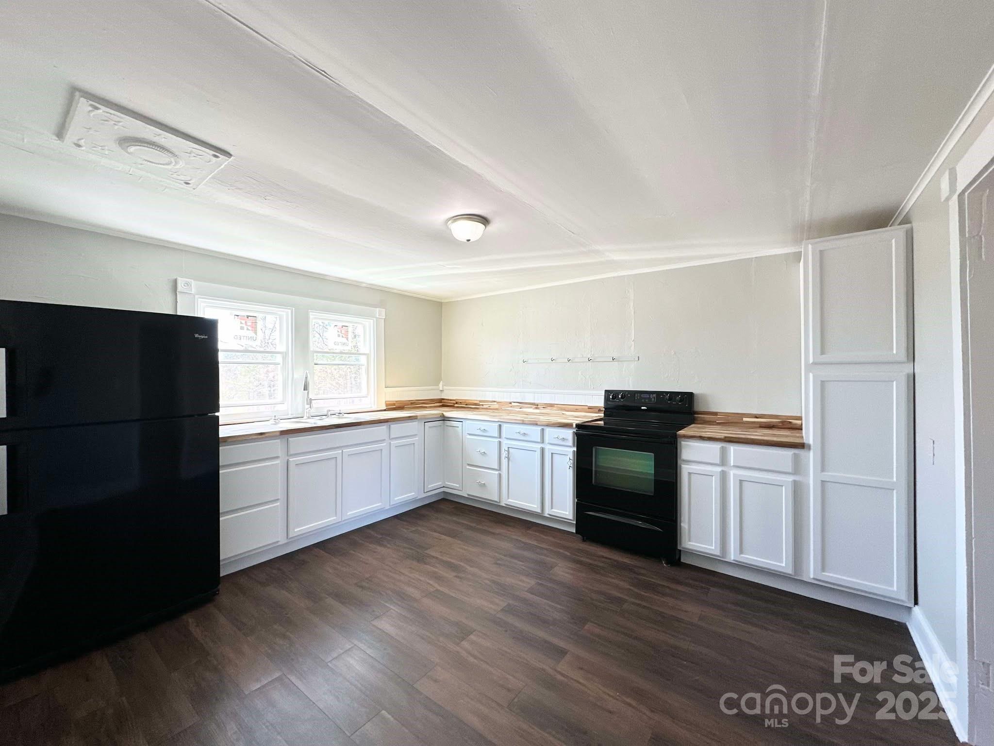 3347 Sheely Road Lenoir, NC 28645 - Photo 8 of 19 Gallery Image 8