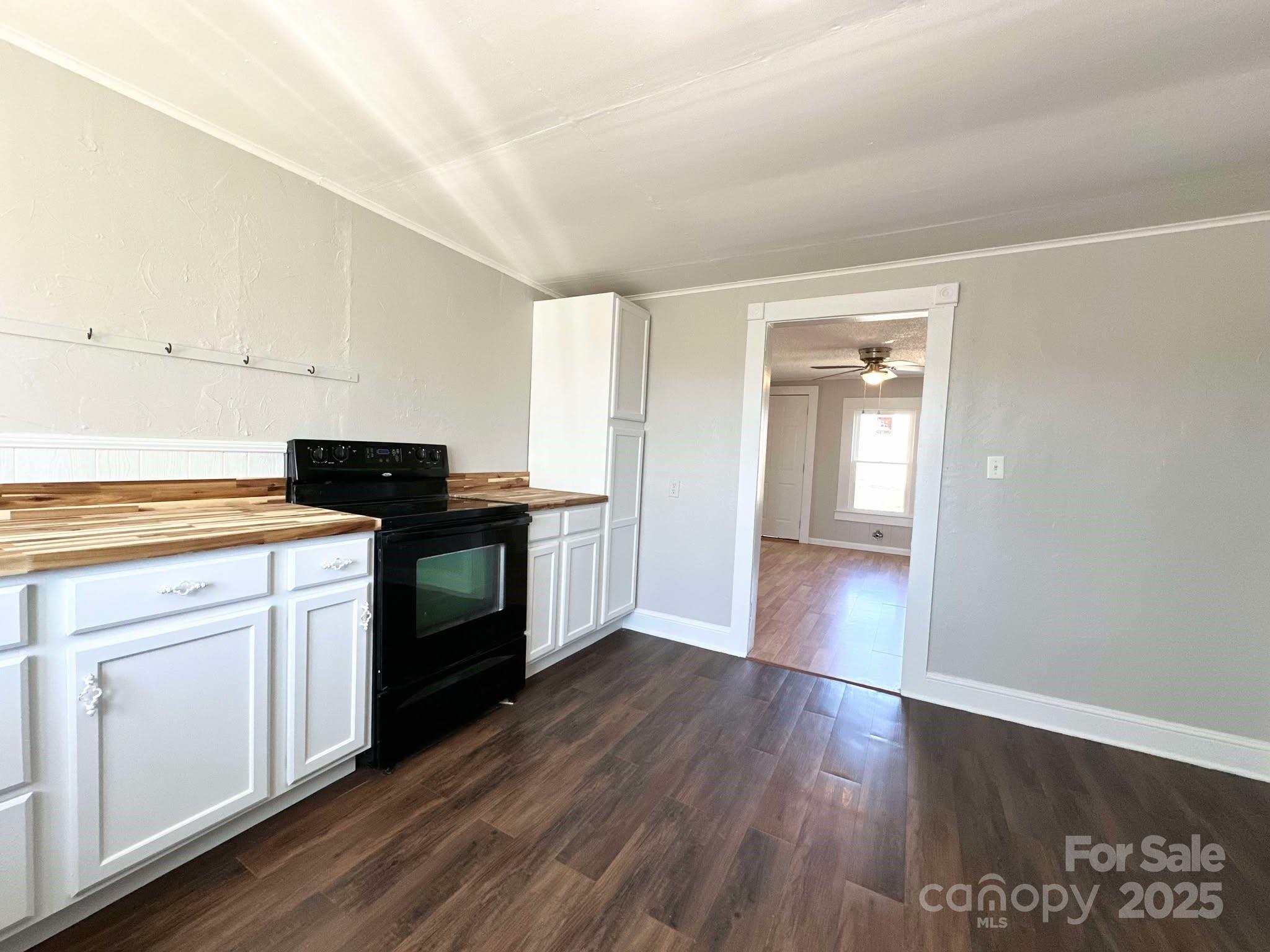 3347 Sheely Road Lenoir, NC 28645 - Photo 10 of 19 Gallery Image 10