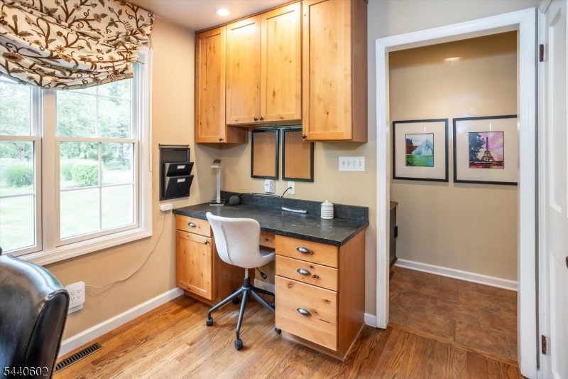 24 Brookfield Way Mendham, NJ 07945 - Photo 18 of 32