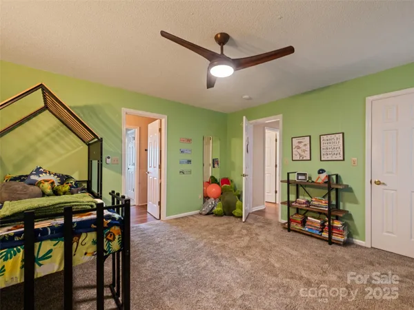 $550,000 | 602 Fleetwood Plaza, Hendersonville, NC 28739