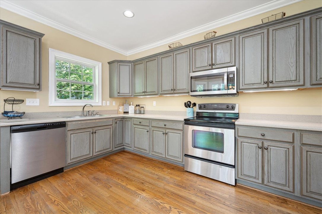 149 Summers Way Seneca, SC 29672 - Photo 8 of 49 Gallery Image 8