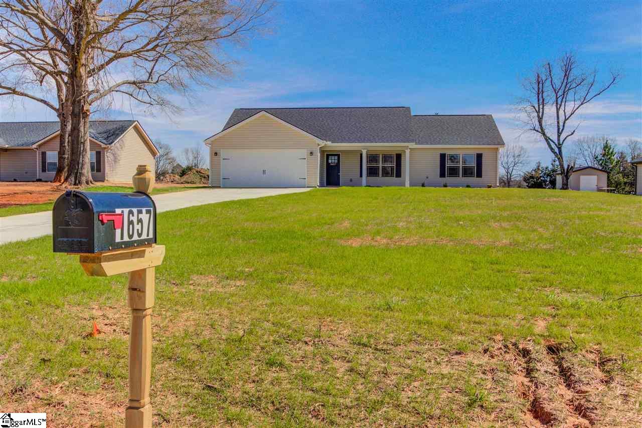 1657 Currys Lake Road Gray Court, SC 29645 - Photo 3 of 11
