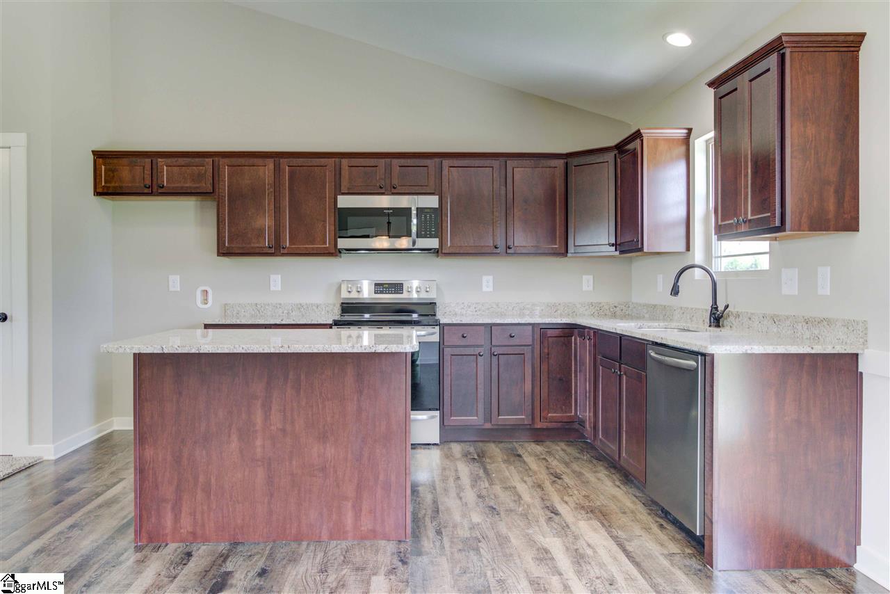 1657 Currys Lake Road Gray Court, SC 29645 - Photo 7 of 11