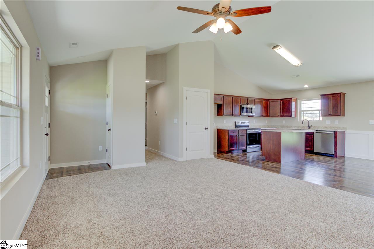 1657 Currys Lake Road Gray Court, SC 29645 - Photo 9 of 11