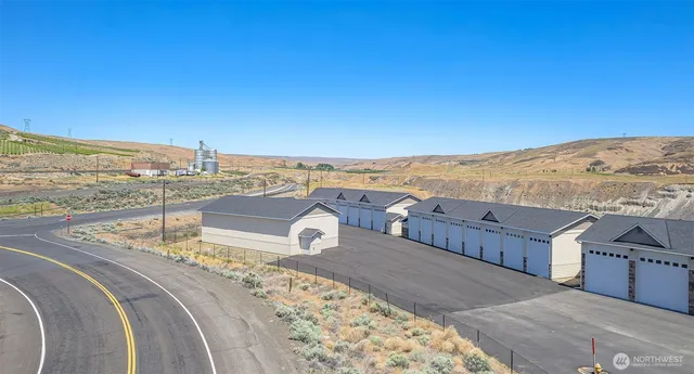 $400 | 9967 W8 Road Northwest, Unit G40, Quincy, WA 98848