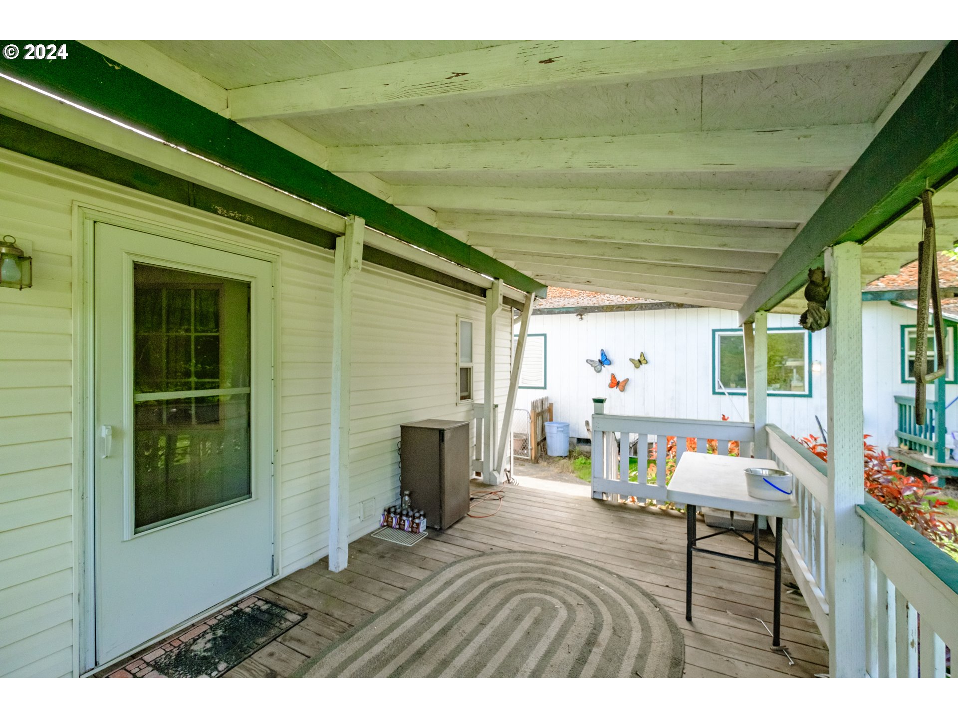 8560 Southeast Wallace Road Dayton, OR 97114 - Photo 34 of 48 a outdoor space with furniture