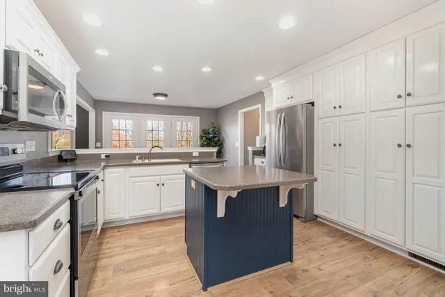 $450,000 | 8024 Yellowstone Drive, Harrisburg, PA 17112