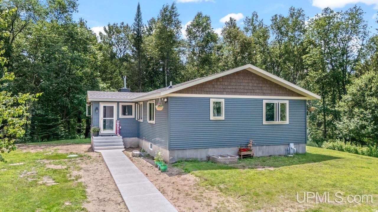 5935 Brampton 27.5 Road Gladstone, MI 49837 - Photo 4 of 45