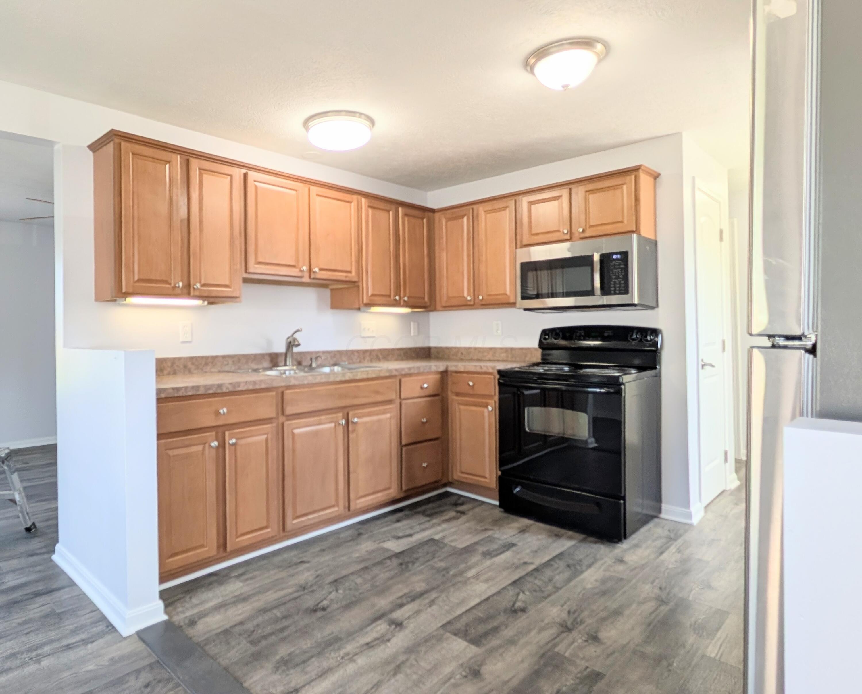 140 Rice Street Johnstown, OH 43031 - Photo 15 of 22 Kitchen