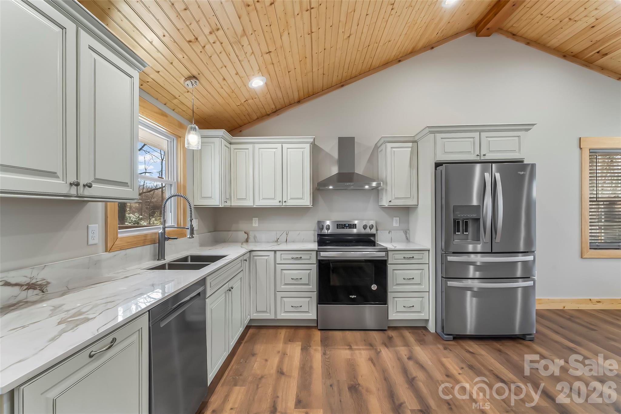 522 Brandon Road Black Mountain, NC 28711 - Photo 3 of 29