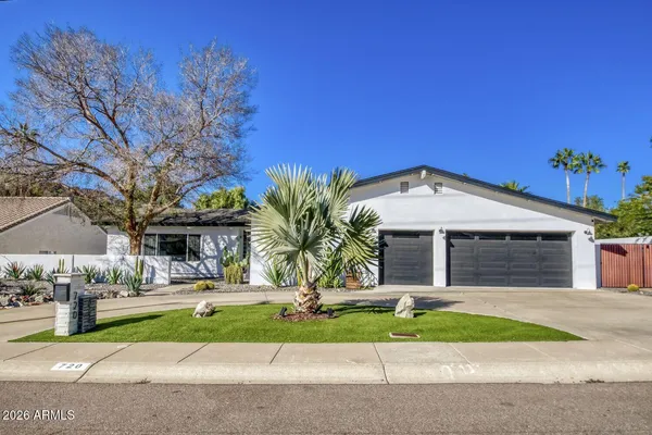 $869,500 | 720 West Thunderbird Road, Phoenix, AZ 85023