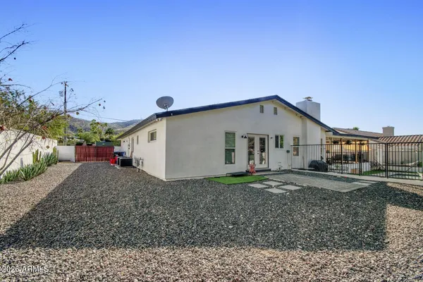 $869,500 | 720 West Thunderbird Road, Phoenix, AZ 85023