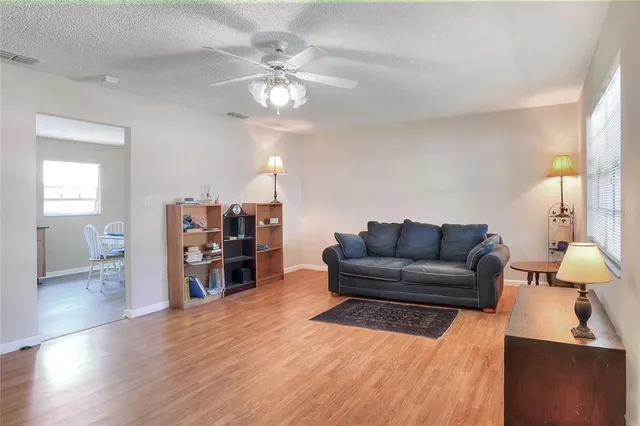 $279,999 | 6070 Hilltop Lane East, Lakeland, FL 33809