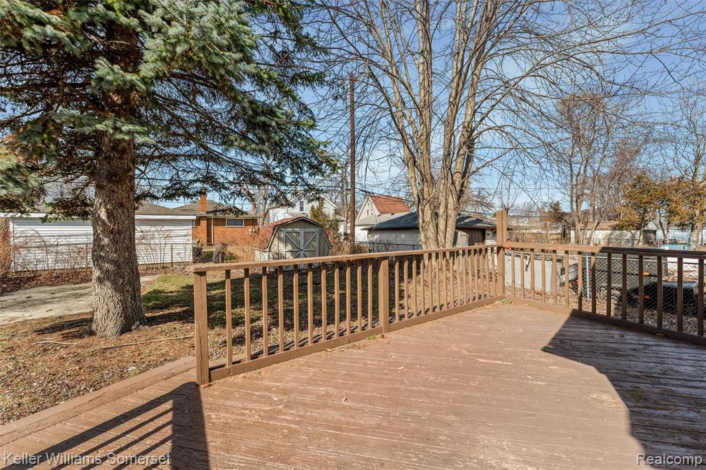 22065 Linwood Eastpointe, MI 48021 - Photo 24 of 27