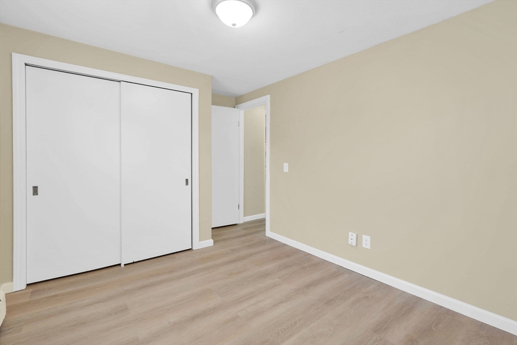 120-122 Larkspur Street Springfield, MA 01108 - Photo 19 of 31