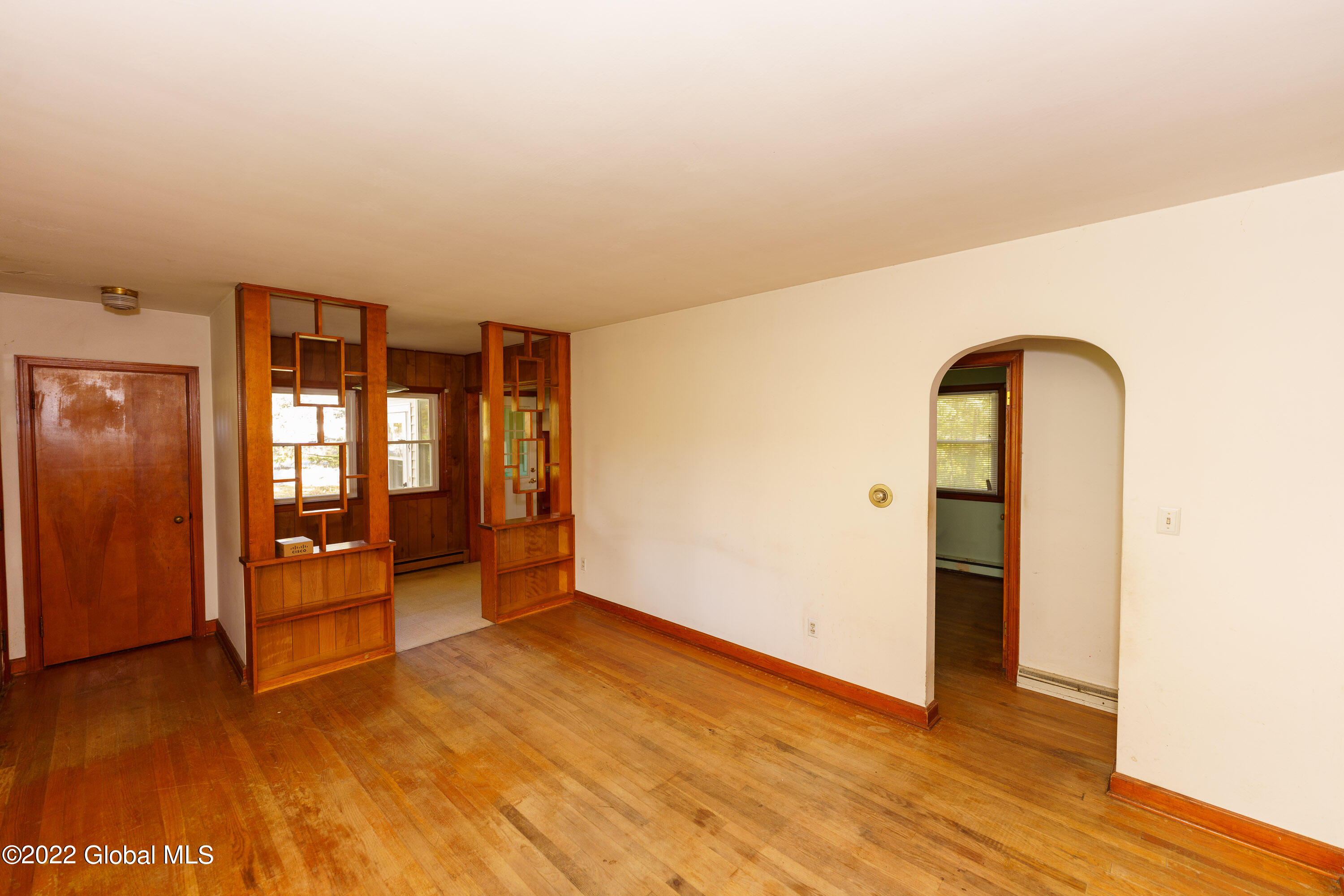 9 Danvers Road Altamont, NY 12009 - Photo 15 of 31 4 Livingroom 3