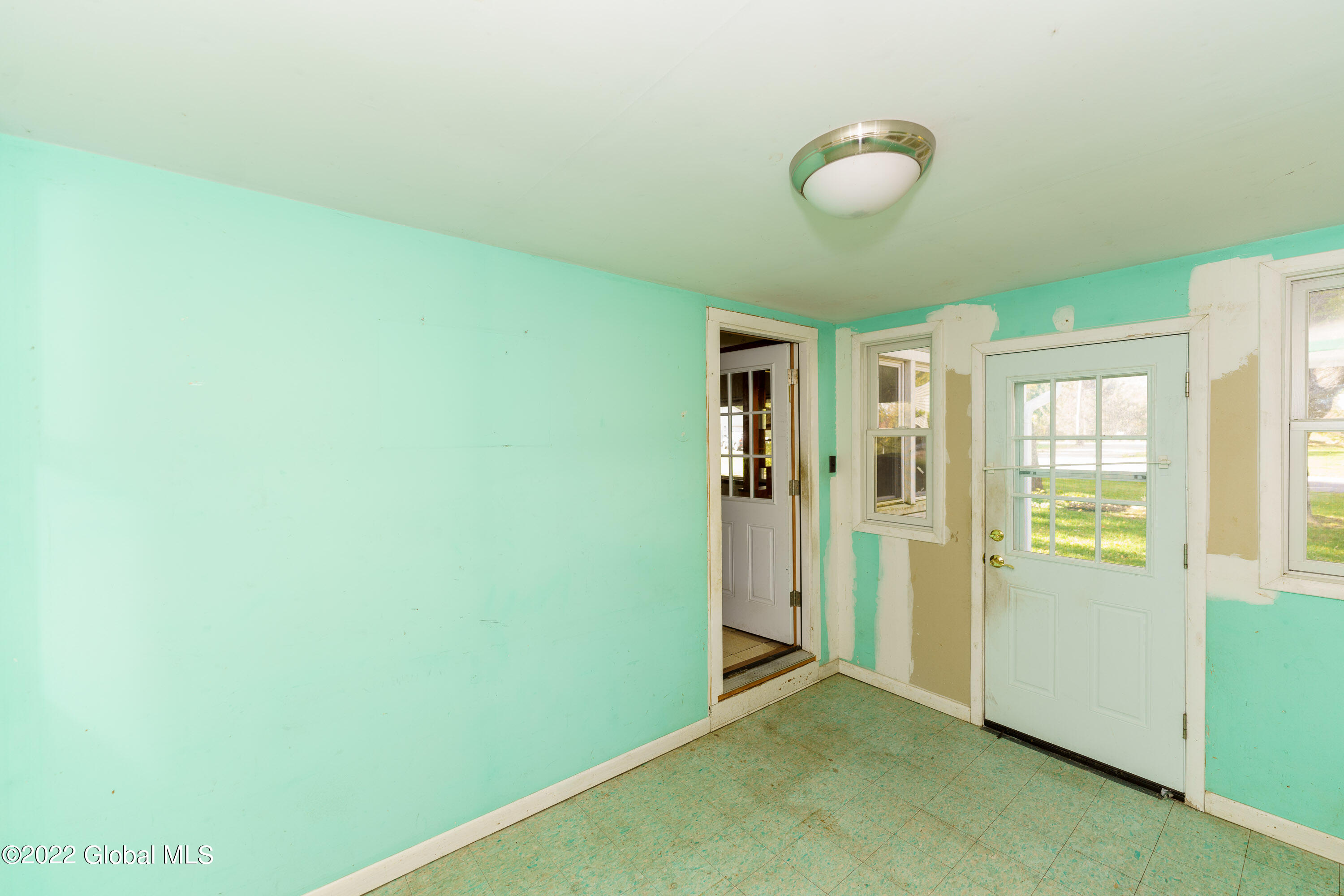 9 Danvers Road Altamont, NY 12009 - Photo 6 of 31 1 Mudroom 2