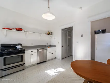 $299,000 | 1365 East 52nd Street, Unit 1E, Chicago, IL 60615