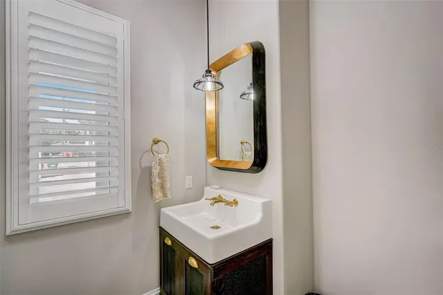 $24,000 | 125 South Blvd Of Presidents, Sarasota, FL 34236