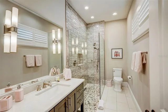 $24,000 | 125 South Blvd Of Presidents, Sarasota, FL 34236