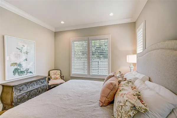 $24,000 | 125 South Blvd Of Presidents, Sarasota, FL 34236