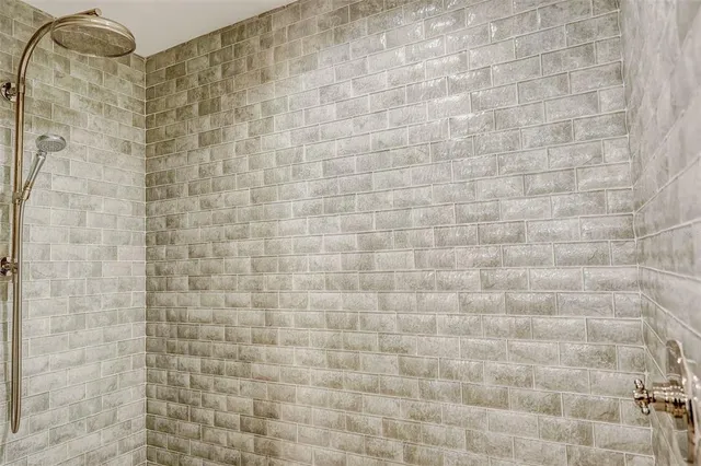 $24,000 | 125 South Blvd Of Presidents, Sarasota, FL 34236