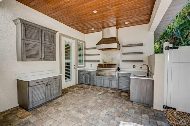 $24,000 | 125 South Blvd Of Presidents, Sarasota, FL 34236