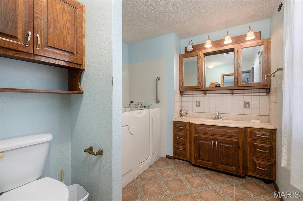 10477 M- Am Hwy Mountain Grove Mountain Grove, MO 65711 - Photo 29 of 46