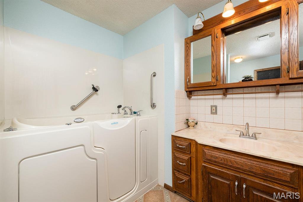 10477 M- Am Hwy Mountain Grove Mountain Grove, MO 65711 - Photo 30 of 46