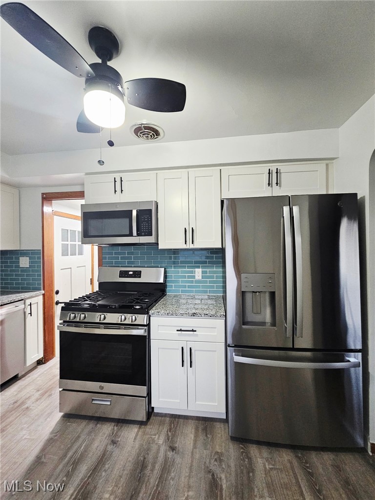 3200 Dentzler Road Parma, OH 44134 - Photo 11 of 32 Kitchen