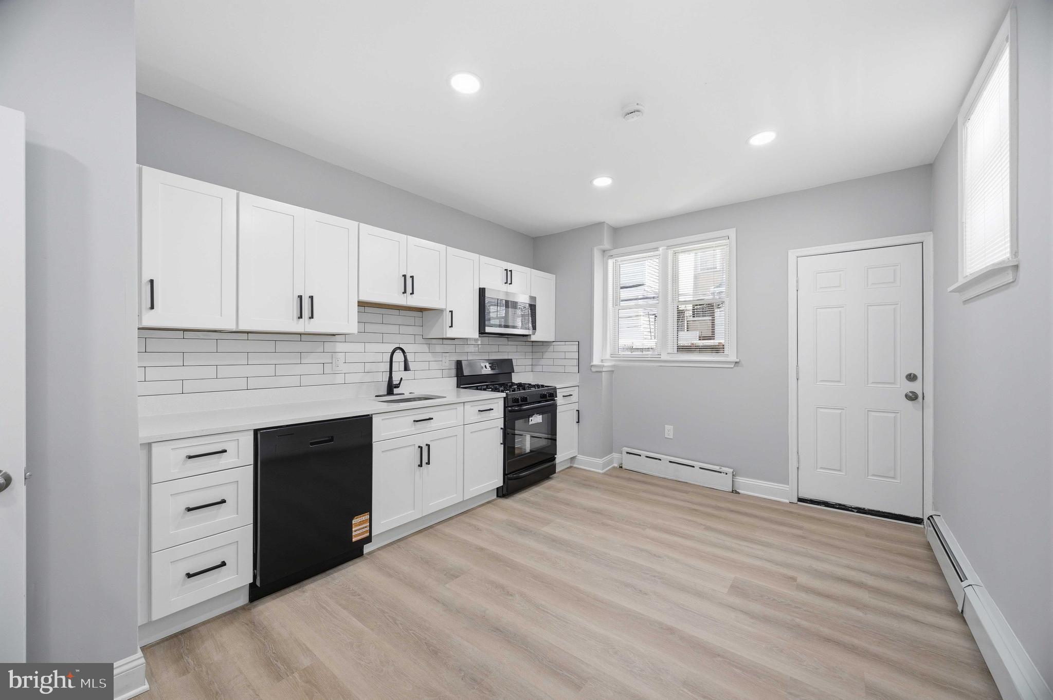 2139 South 15th Street Philadelphia, PA 19145 - Photo 11 of 33 New Kitchen