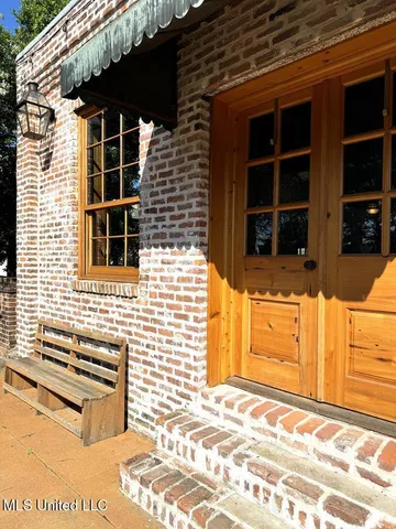 $489,000 | 207 South Commerce Street, Natchez, MS 39120