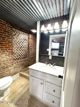 $489,000 | 207 South Commerce Street, Natchez, MS 39120