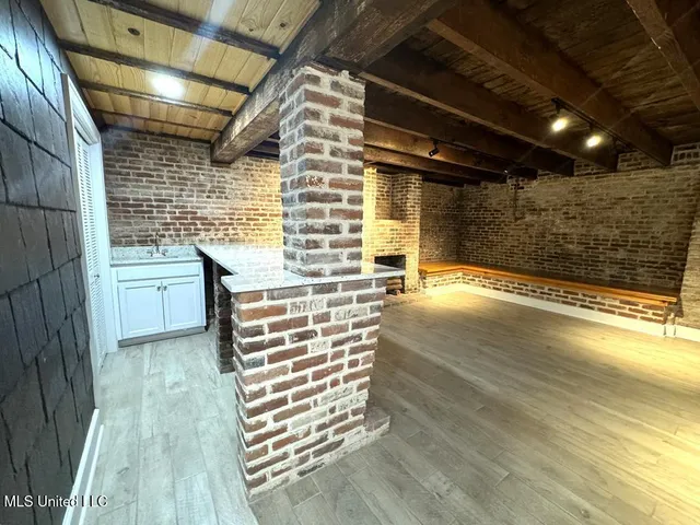 $489,000 | 207 South Commerce Street, Natchez, MS 39120