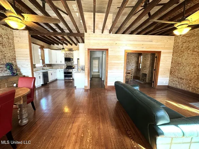 $489,000 | 207 South Commerce Street, Natchez, MS 39120