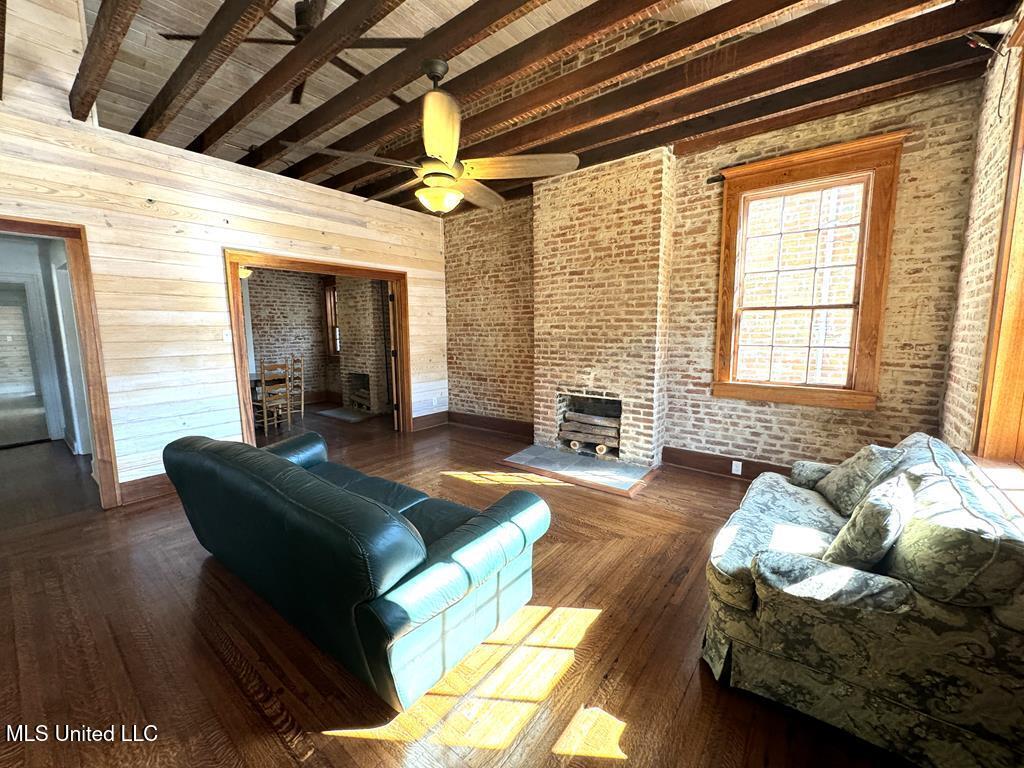 207 South Commerce Street Natchez, MS 39120 - Photo 7 of 51 20240388_6