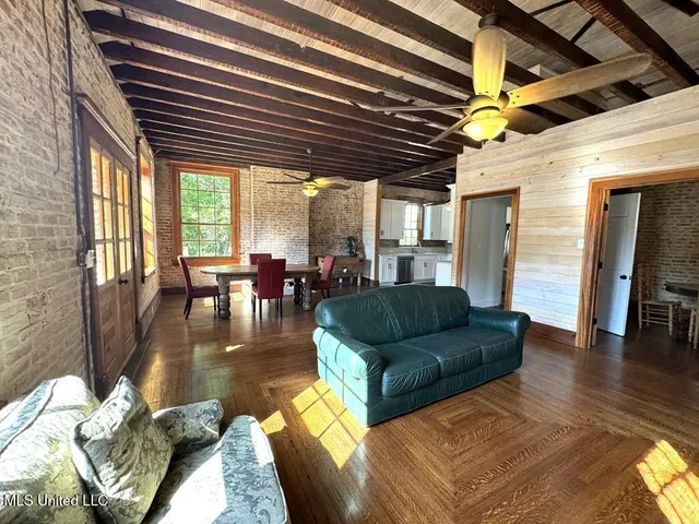 $489,000 | 207 South Commerce Street, Natchez, MS 39120