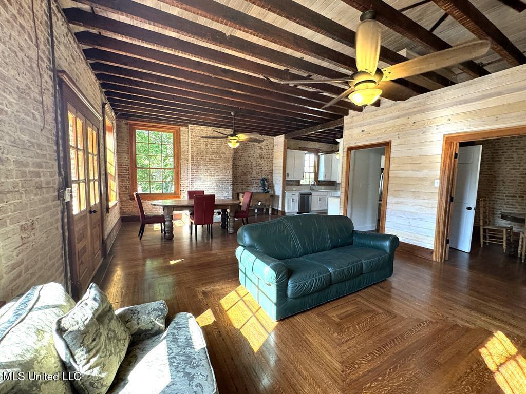 207 South Commerce Street Natchez, MS 39120 - Photo 8 of 51 20240388_7