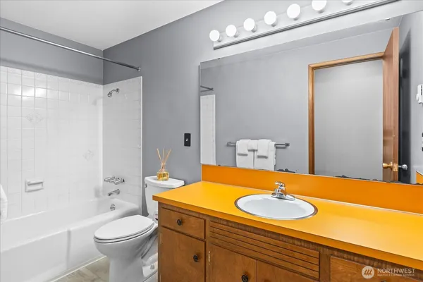 $635,000 | 10831 35th Avenue Southeast, Everett, WA 98208