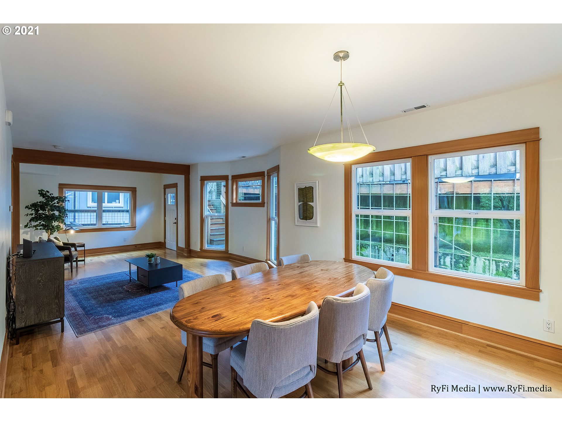 3001 Southwest Dosch Road Portland, OR 97221 - Photo 3 of 32