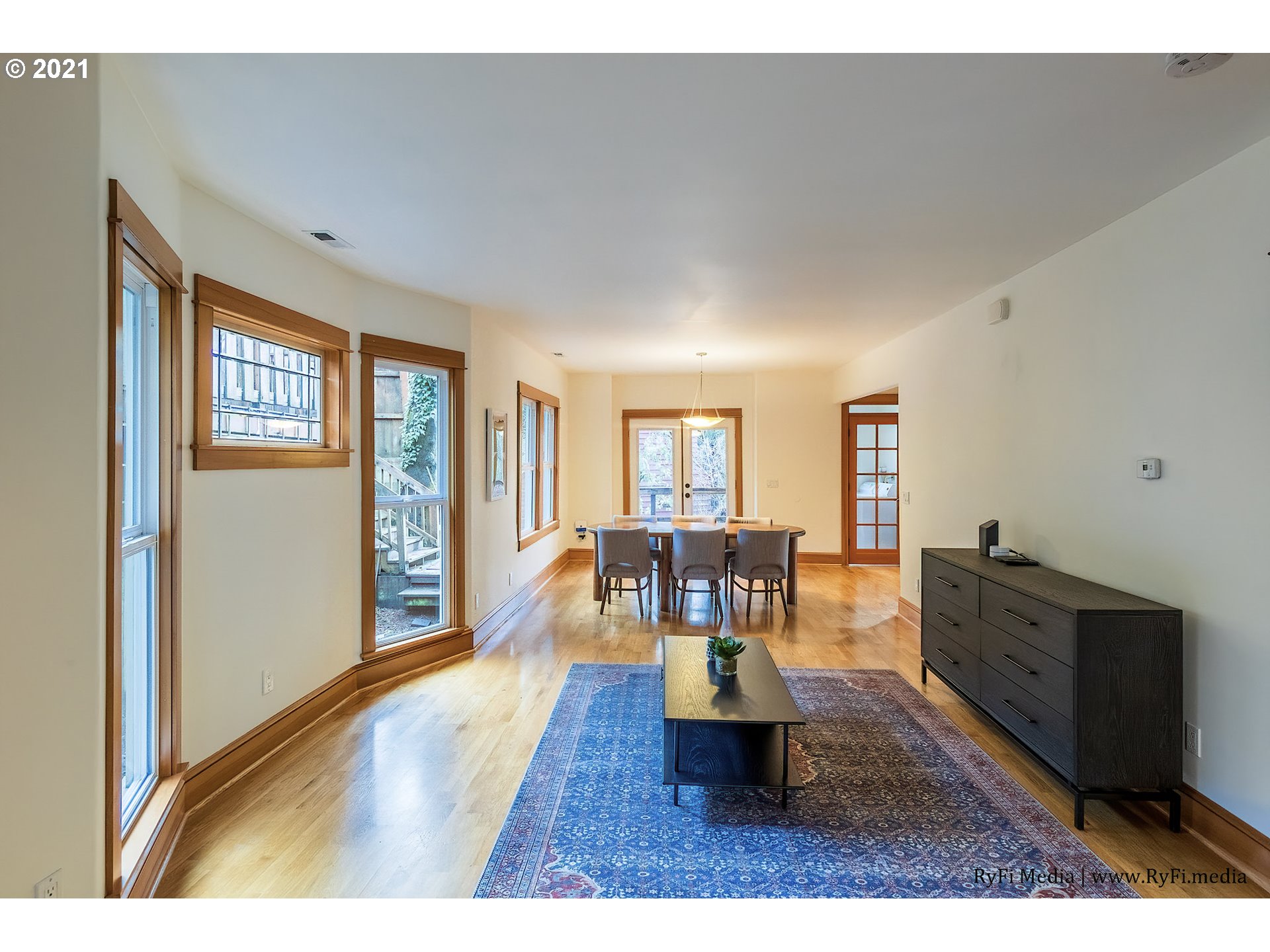3001 Southwest Dosch Road Portland, OR 97221 - Photo 5 of 32