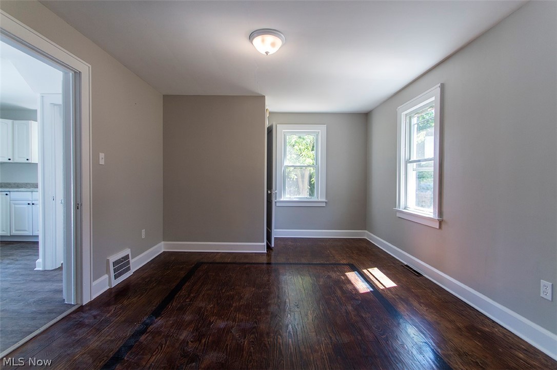 2739 South Cleveland Massillon Road Barberton, OH 44203 - Photo 5 of 28