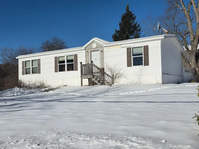 $489,900 | 1 Lee Hook Road, Newmarket, NH 03857