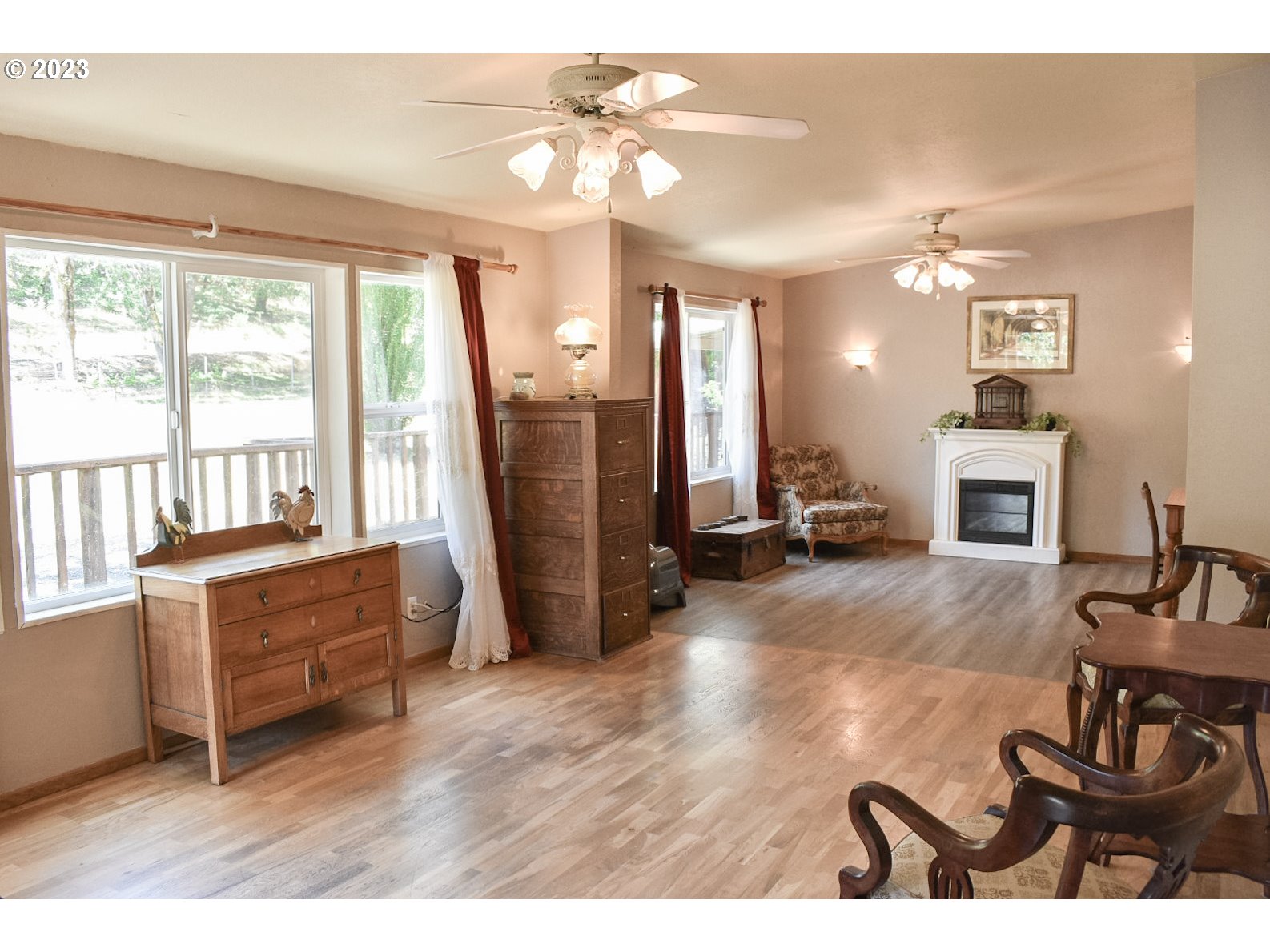 829 Brozio Road Roseburg, OR 97471 - Photo 5 of 44 Gallery Image 5