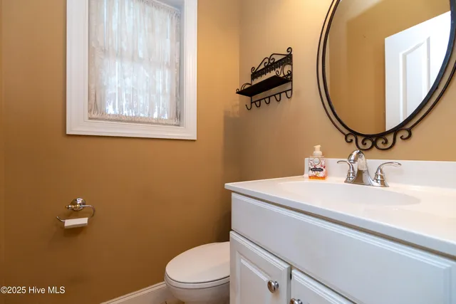 $999,000 | 123 Nautical Lane, Currituck, NC 27929