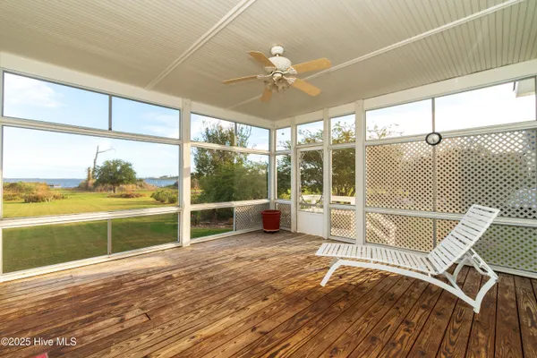 $899,950 | 123 Nautical Lane, Currituck, NC 27929