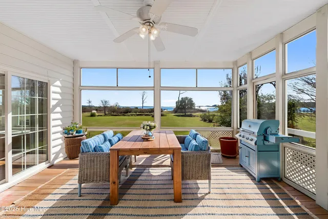 $999,000 | 123 Nautical Lane, Currituck, NC 27929