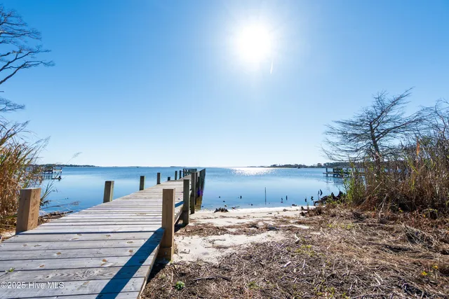 $999,000 | 123 Nautical Lane, Currituck, NC 27929